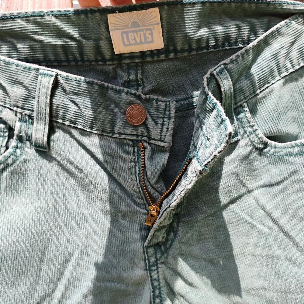 Vintage 07 Levis Teal Green Low Rise Corduroy Pants Sz 8M W29 Distressed Grunge